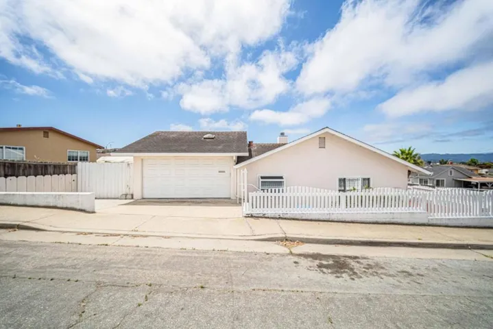 1696 Vallejo Street, Seaside, California 93955 — photo 4
