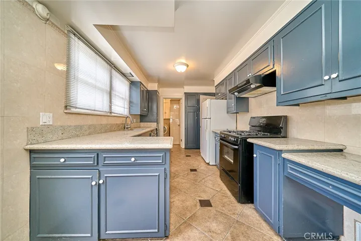 727 Crenshaw, Los Angeles, California 90005