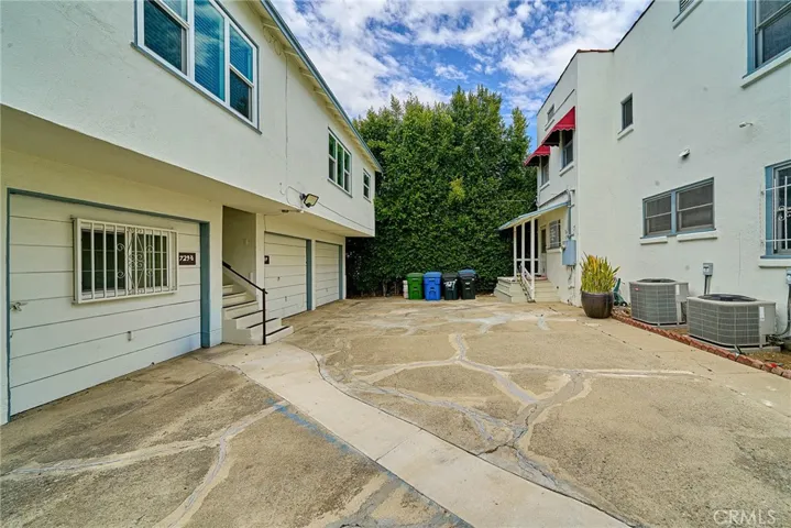727 Crenshaw, Los Angeles, California 90005