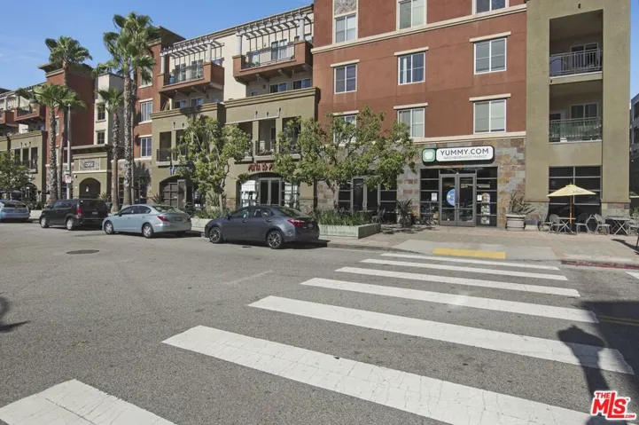 6020 Seabluff Drive 303, Playa Vista, California 90094