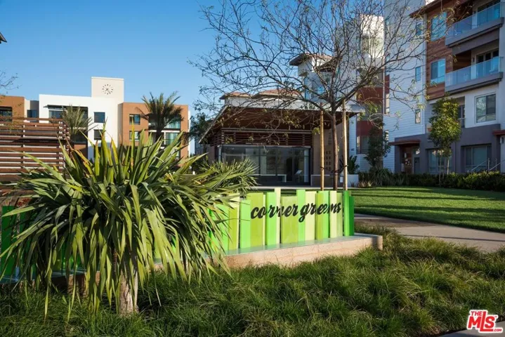 6020 Seabluff Drive 303, Playa Vista, California 90094
