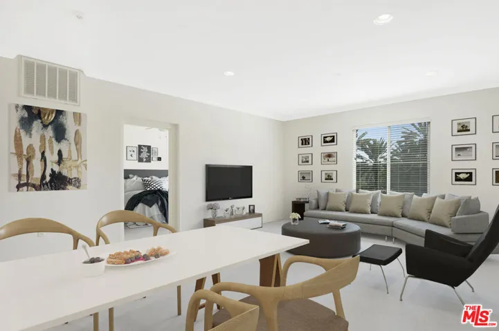 6020 Seabluff Drive 303, Playa Vista, California 90094