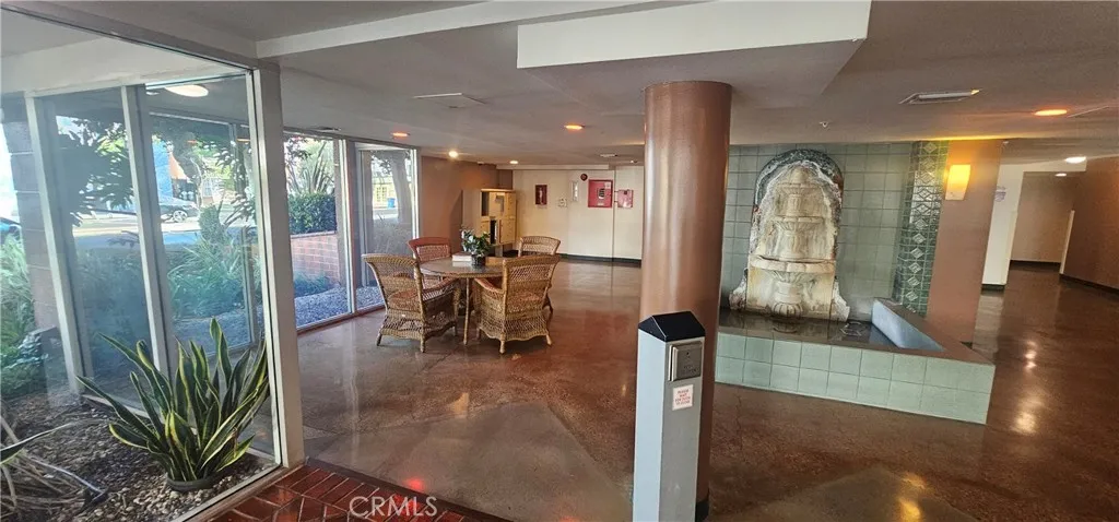 801 801 Avenue 205, Long Beach, California 90813