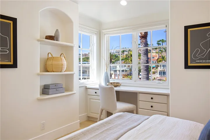 2717 Shell Street, Corona Del Mar, California 92625