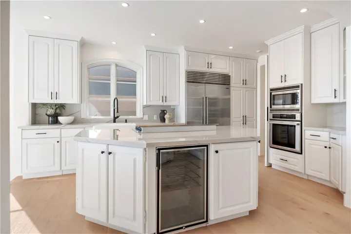 2717 Shell Street, Corona Del Mar, California 92625