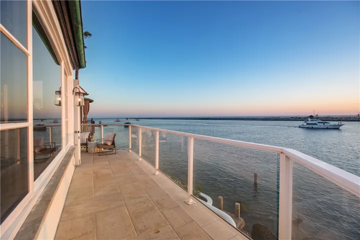 2717 Shell Street, Corona Del Mar, California 92625
