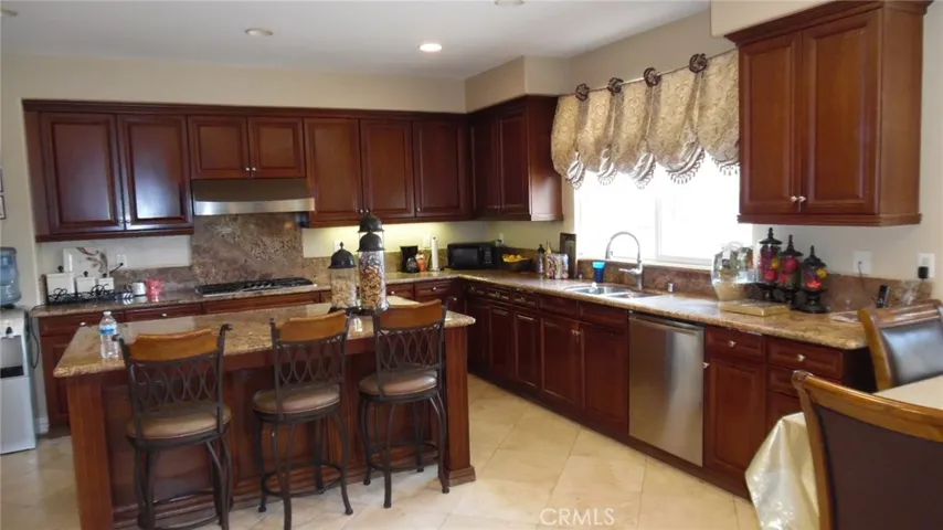 955 Randall Ranch Road, Corona, California 92881