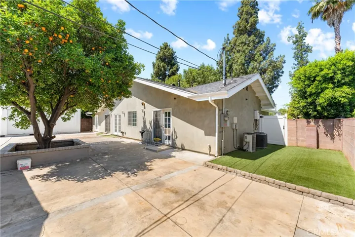 7222 Fallbrook Avenue, West Hills, California 91307