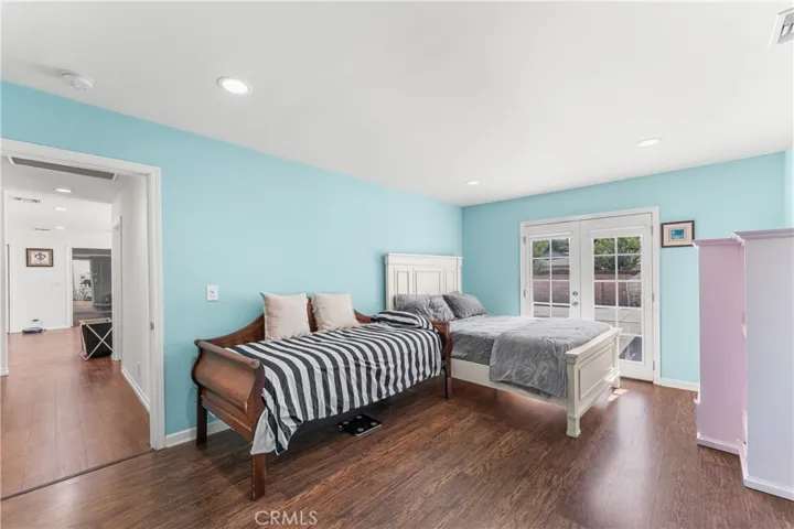 7222 Fallbrook Avenue, West Hills, California 91307