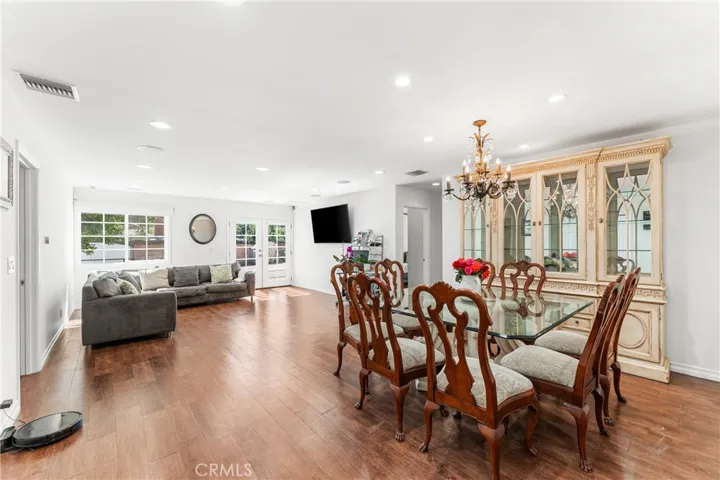 7222 Fallbrook Avenue, West Hills, California 91307