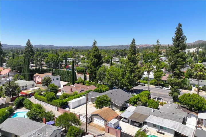 7222 Fallbrook Avenue, West Hills, California 91307
