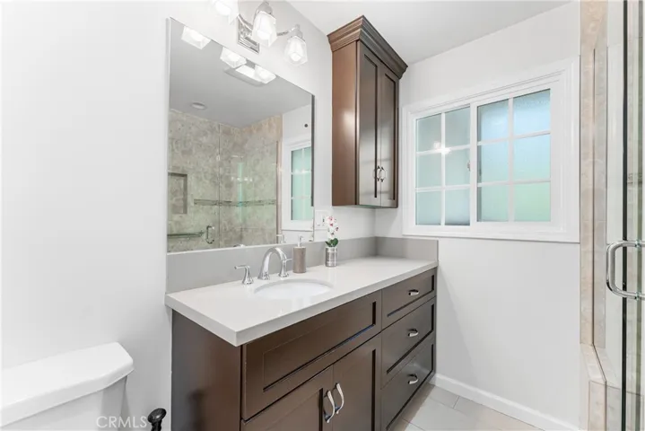 7222 Fallbrook Avenue, West Hills, California 91307