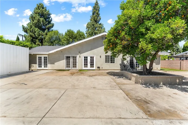 7222 Fallbrook Avenue, West Hills, California 91307