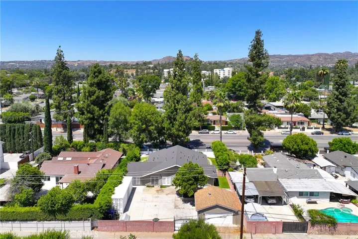 7222 Fallbrook Avenue, West Hills, California 91307