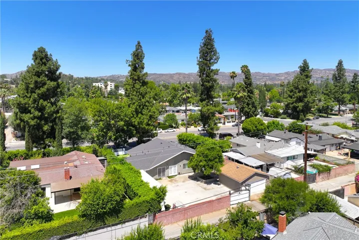 7222 Fallbrook Avenue, West Hills, California 91307