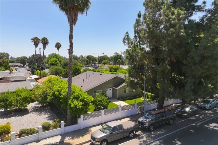 7222 Fallbrook Avenue, West Hills, California 91307