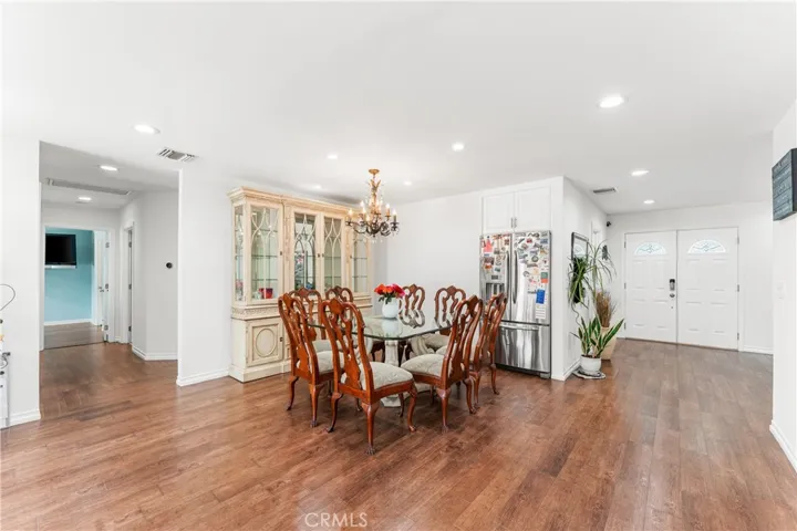 7222 Fallbrook Avenue, West Hills, California 91307
