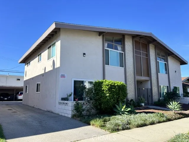 236 E Navilla