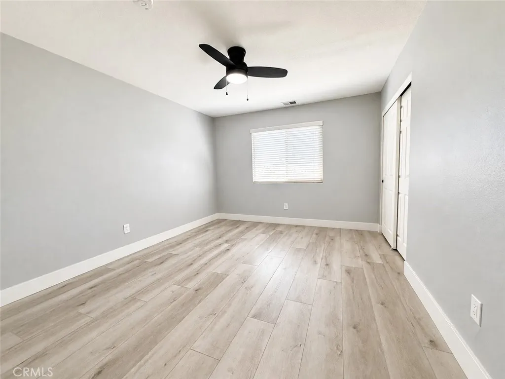 17-Bedroom2U