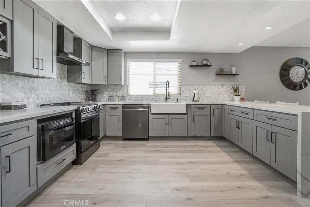 09-KitchenFurnished