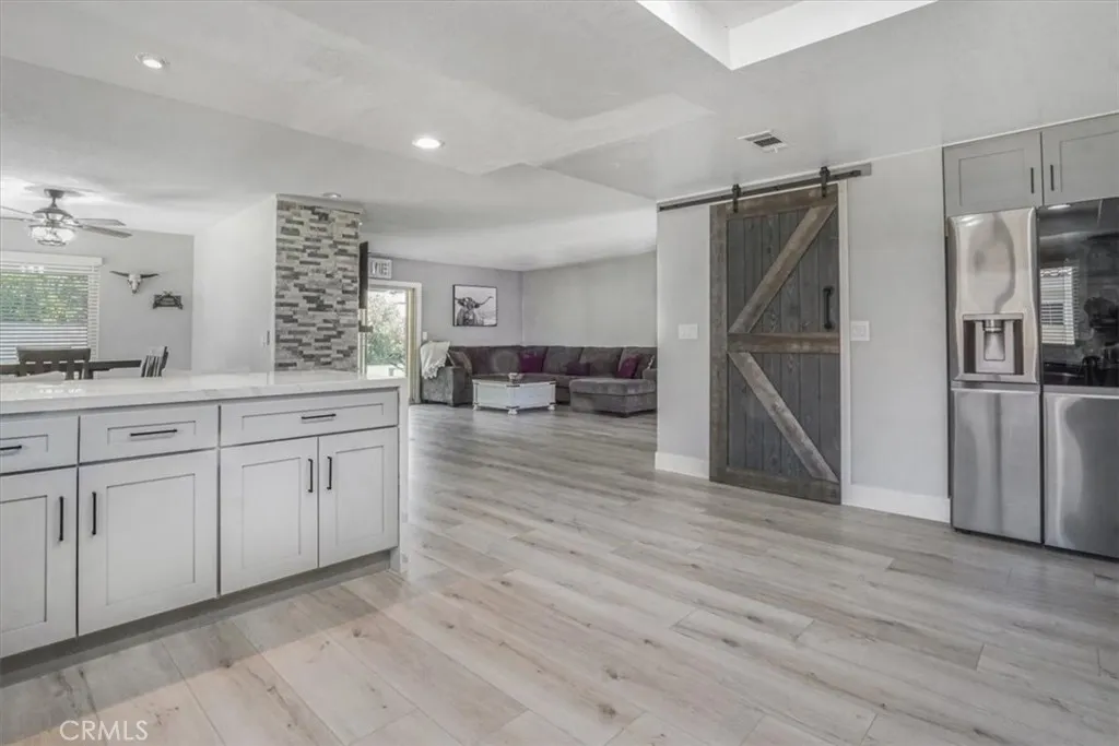 12-KitchenFurnished