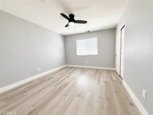 17-Bedroom2U