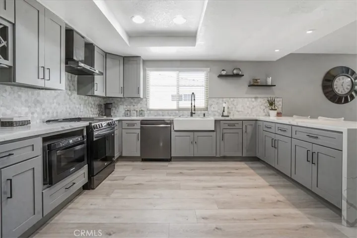 09-KitchenFurnished