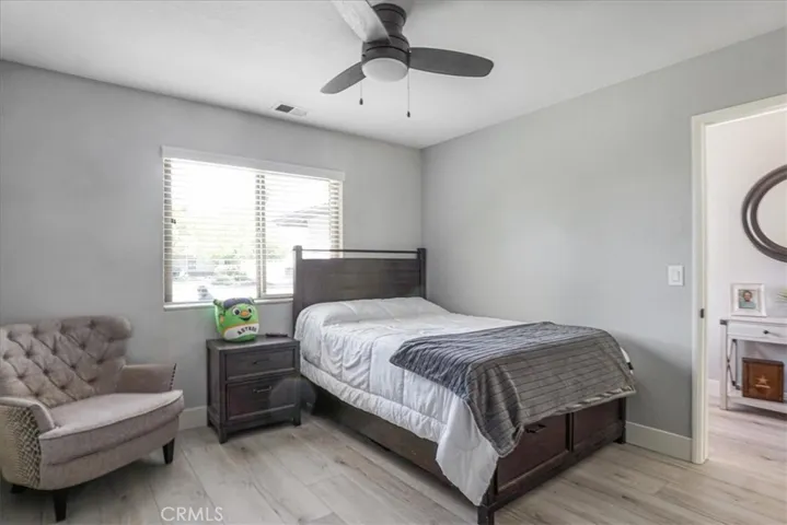 16-Bedroom1Furnished