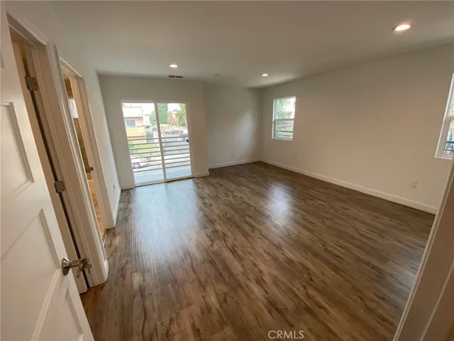 9110 Burnet Avenue, North Hills, California 91343