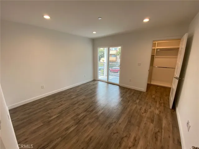 9110 Burnet Avenue, North Hills, California 91343