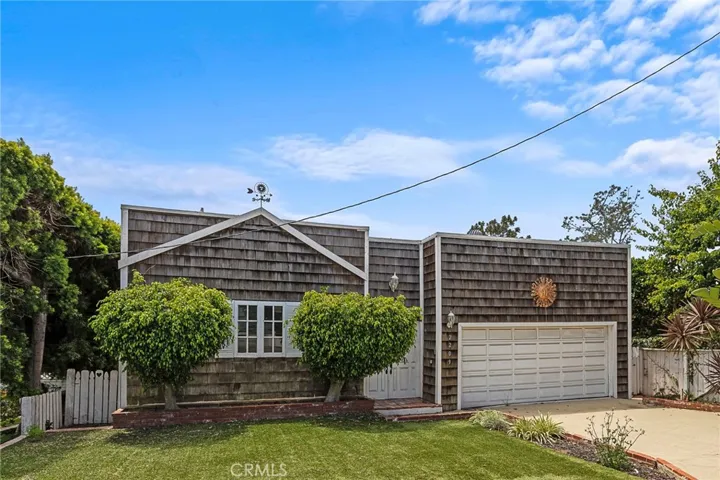 2209 Cliff Drive, Newport Beach, California 92663