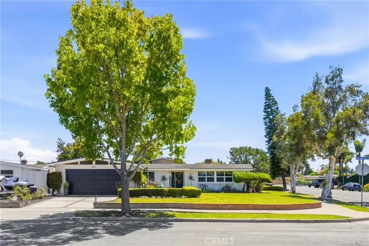 1697 Labrador Drive - Main house
