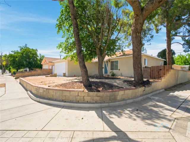 1156 W Avenue J7, Lancaster, California 93534