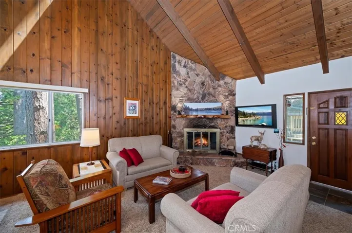 750 Grass Valley, Lake Arrowhead, California 92352