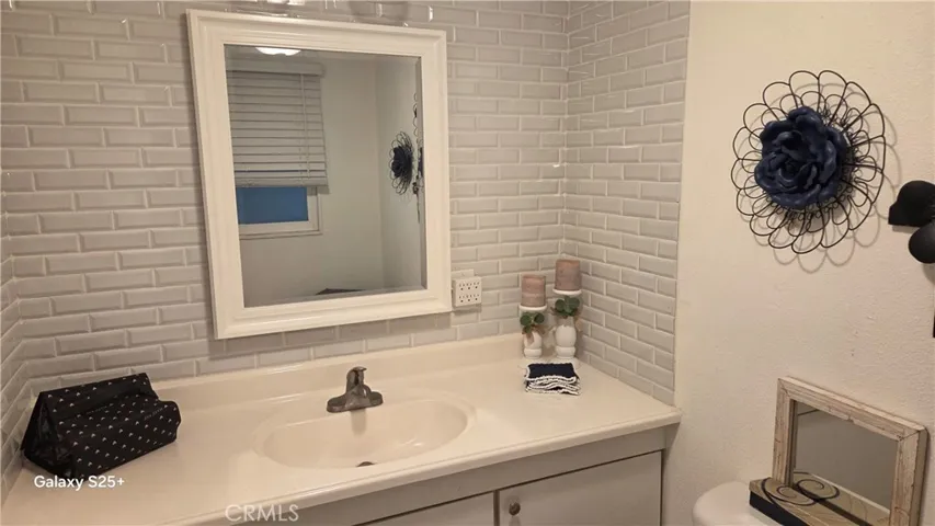 Master Bedroom Bathroom