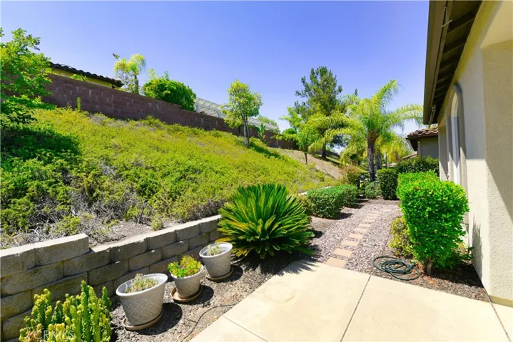 23915 Augusta, Corona, California 92883