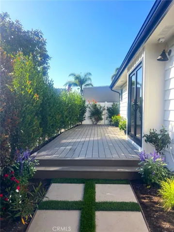 108 Yorktown, Newport Beach, California 92660