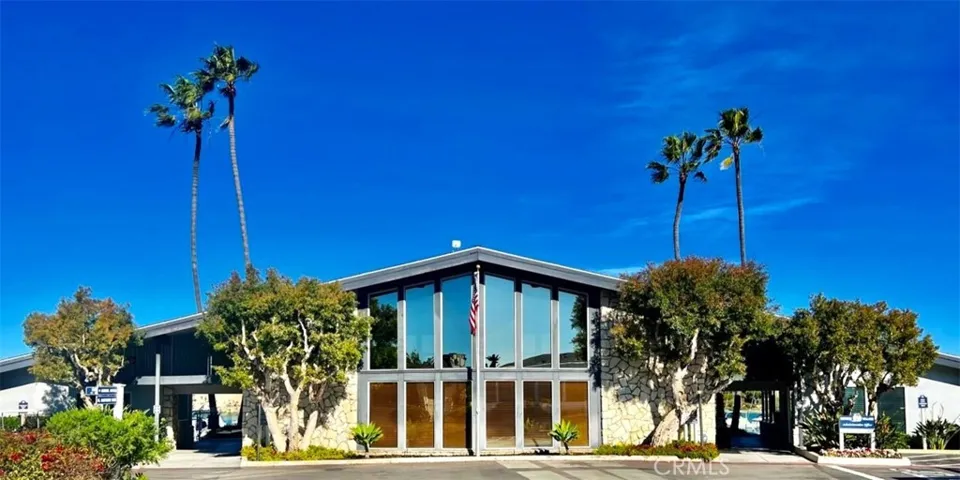 108 Yorktown, Newport Beach, California 92660