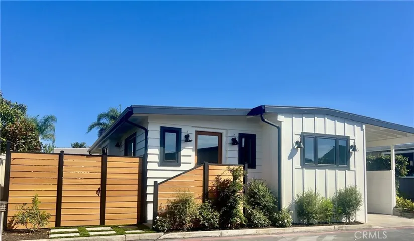 108 Yorktown, Newport Beach, California 92660