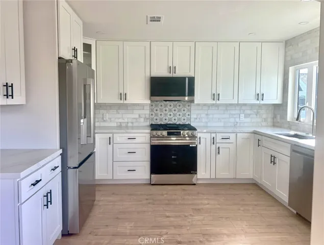 108 Yorktown, Newport Beach, California 92660