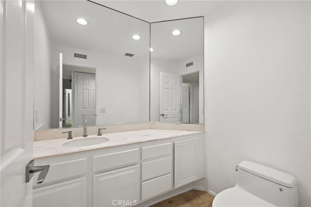 Powder room