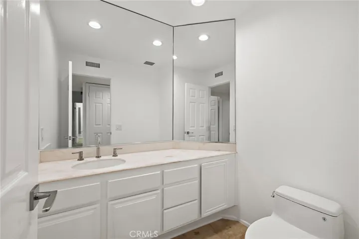 Powder room