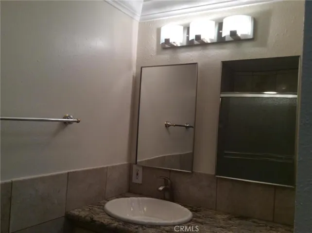 27143 Pembina Road, Rancho Palos Verdes, California 90275