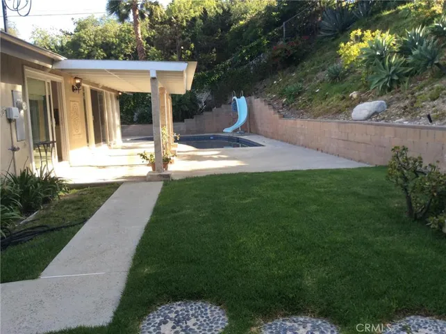 27143 Pembina Road, Rancho Palos Verdes, California 90275