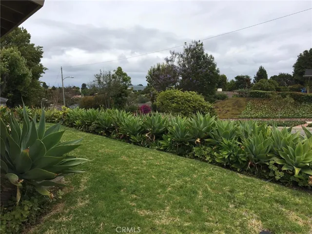 27143 Pembina Road, Rancho Palos Verdes, California 90275