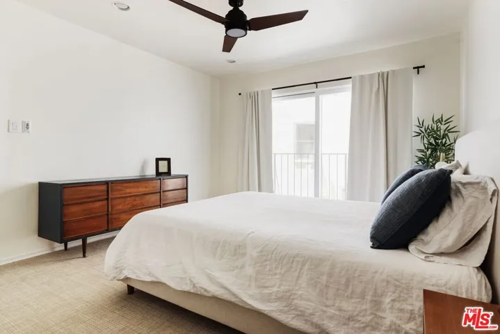 2431 3rd Street 7, Santa Monica, California 90405