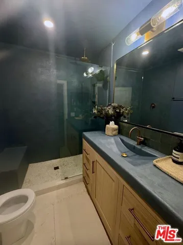 2431 3rd Street 7, Santa Monica, California 90405
