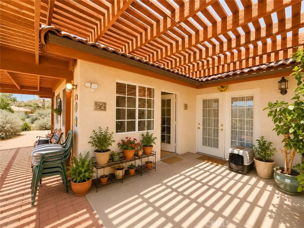 57419 Redondo St, Yucca Valley, California 92284 — photo 5