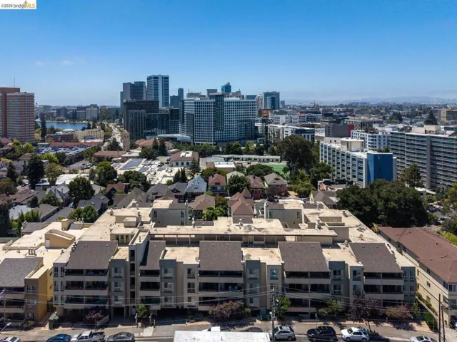 77 Fairmount Avenue 302, Oakland, California 94611