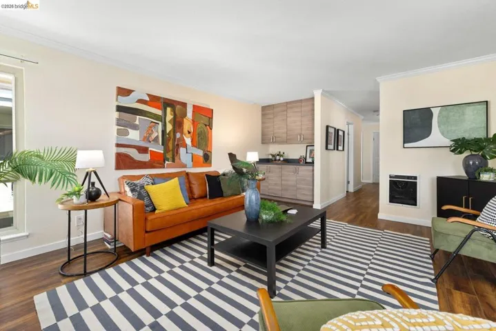 77 Fairmount Avenue 302, Oakland, California 94611